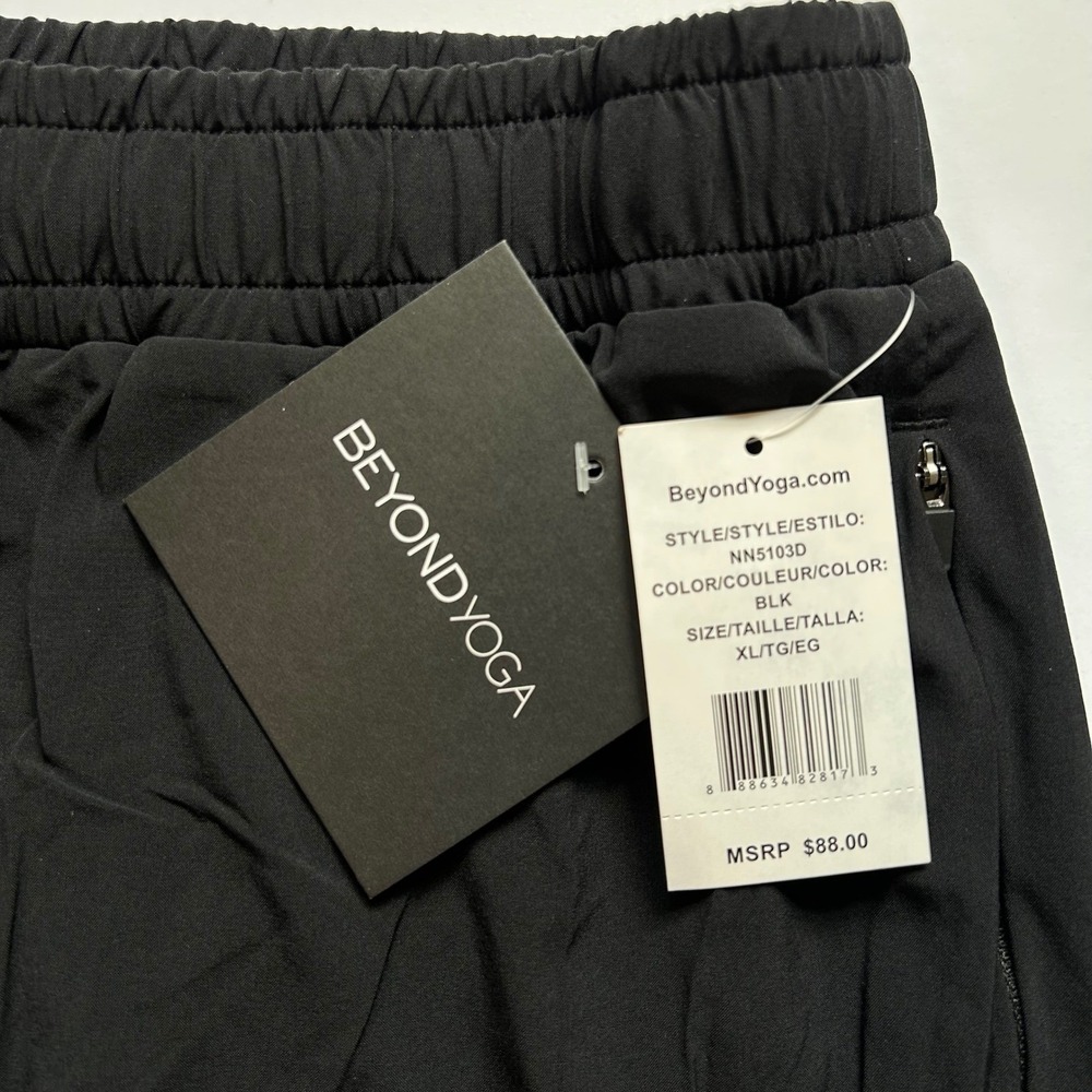 Beyond Yoga Men's Black Featherweight Performance Shorts XL 7in Inseam Lined NWT